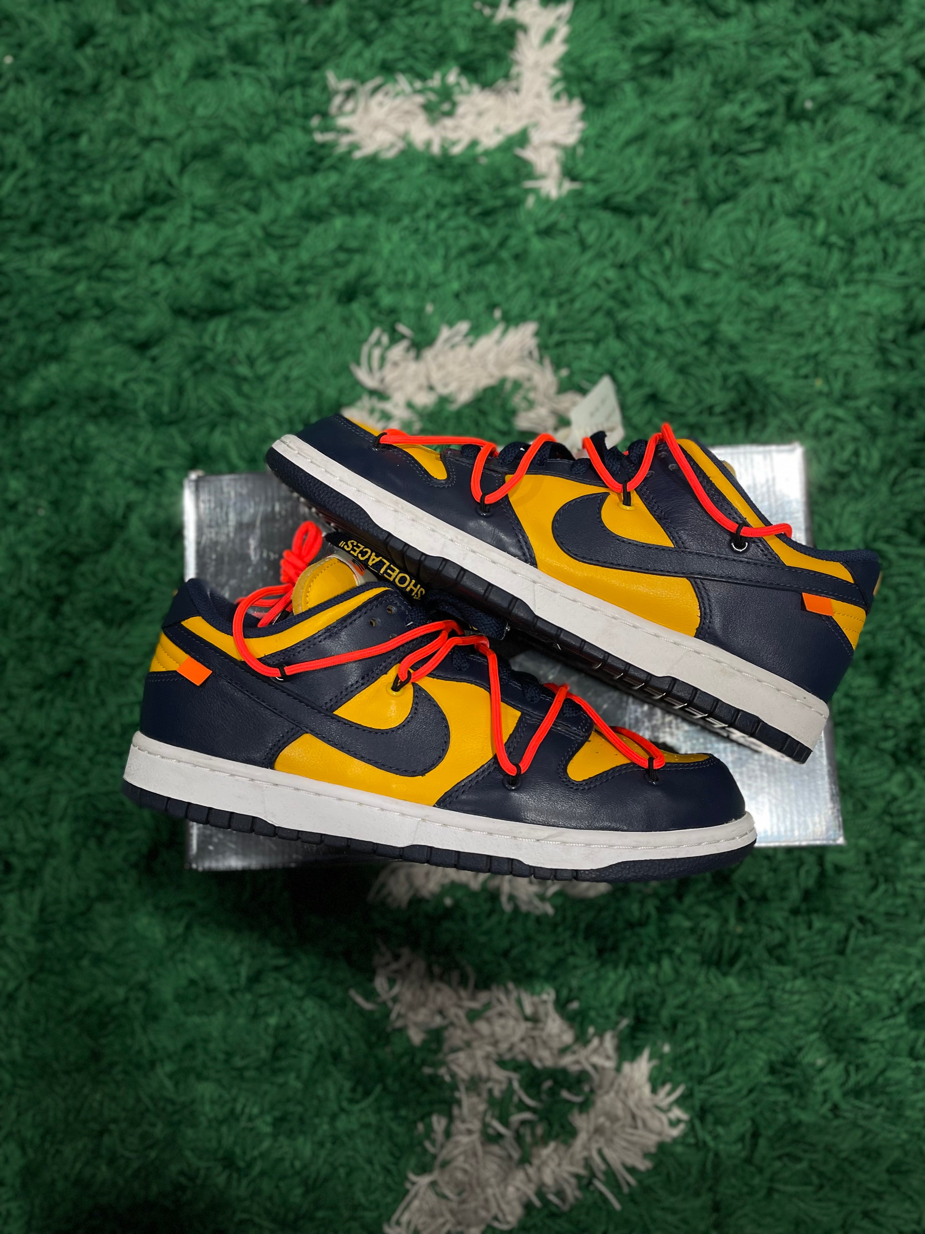 Off white Michigan dunks preowned