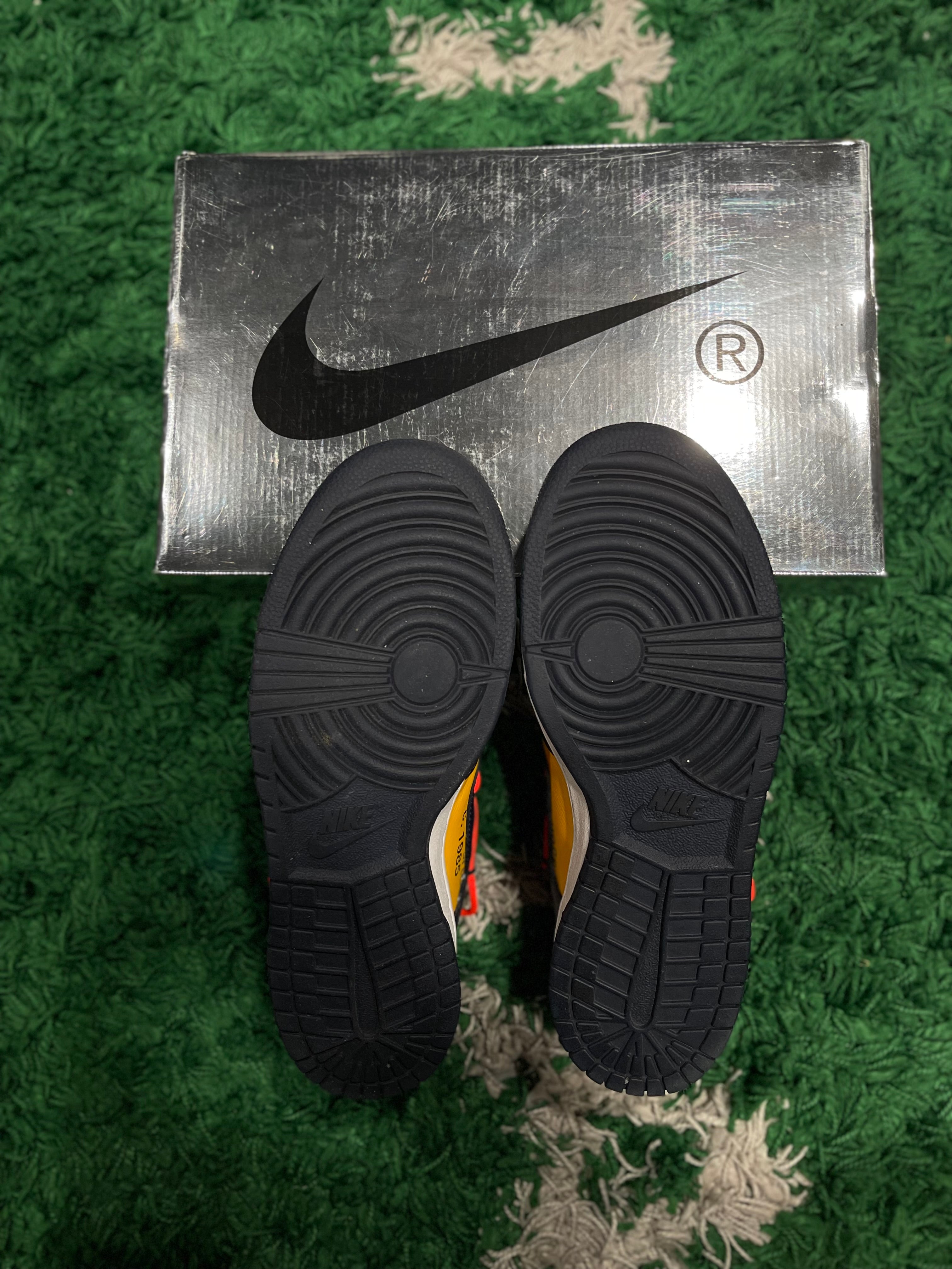 Off white Michigan dunks preowned