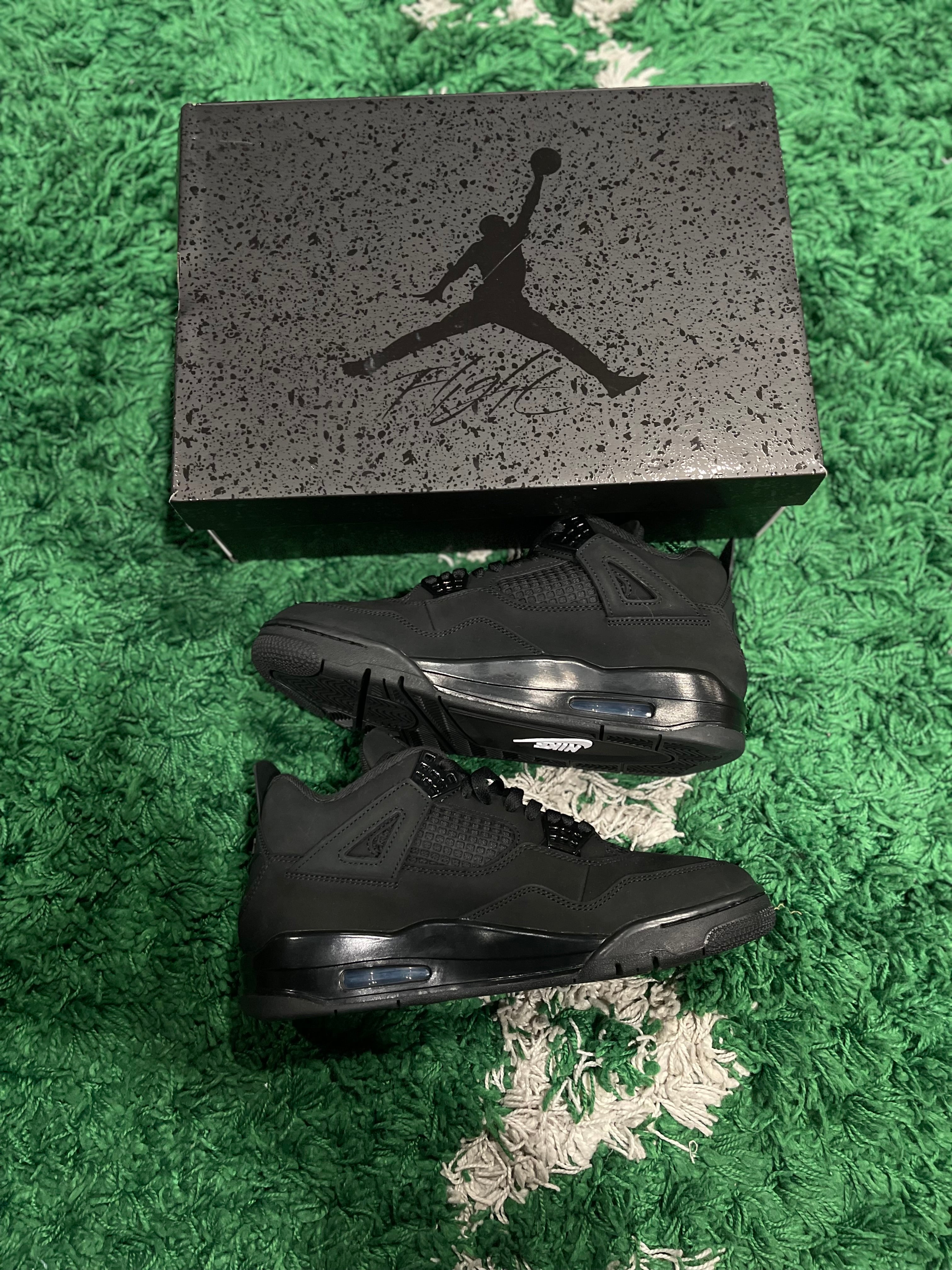 Jordan 4 black cat